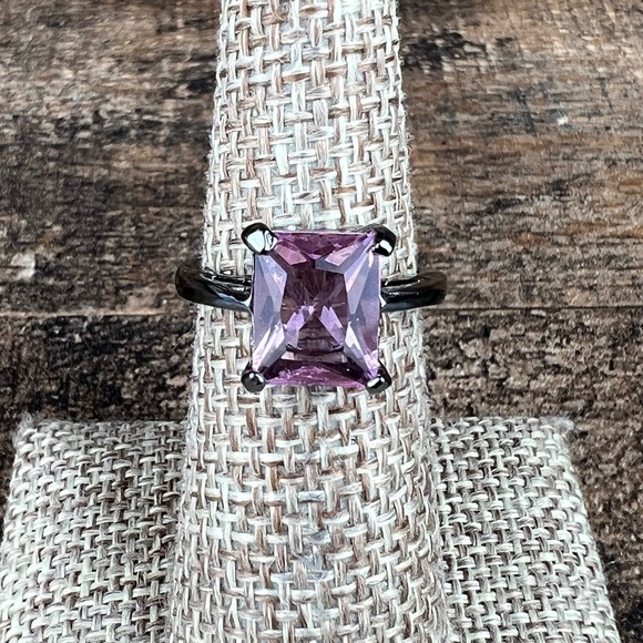 Jewelry - Sim Pink Sapphire Fashion Ring Size 6.5